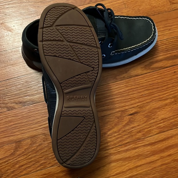 Sperry - Picture 2 of 2